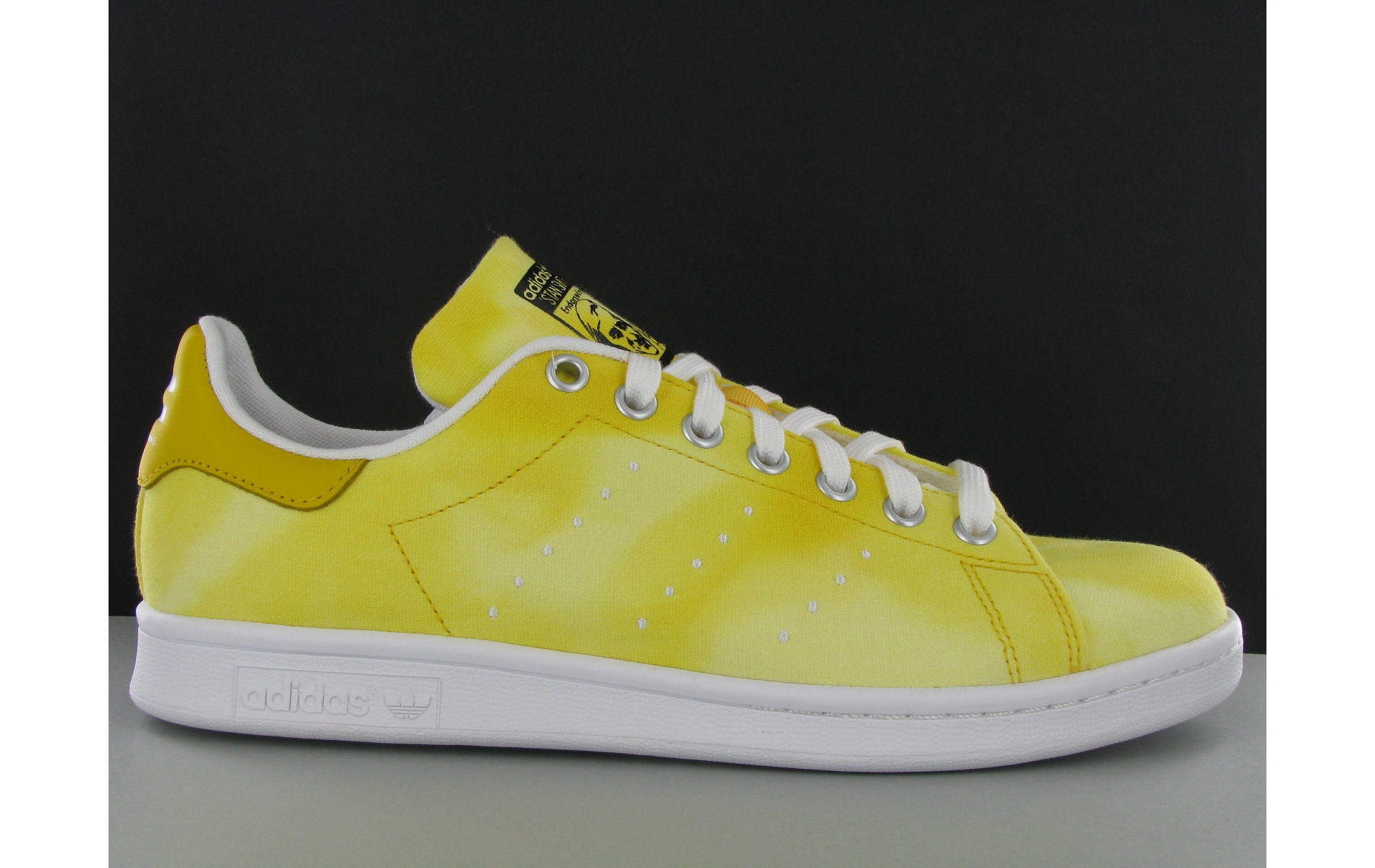 stan smith jaune fluo