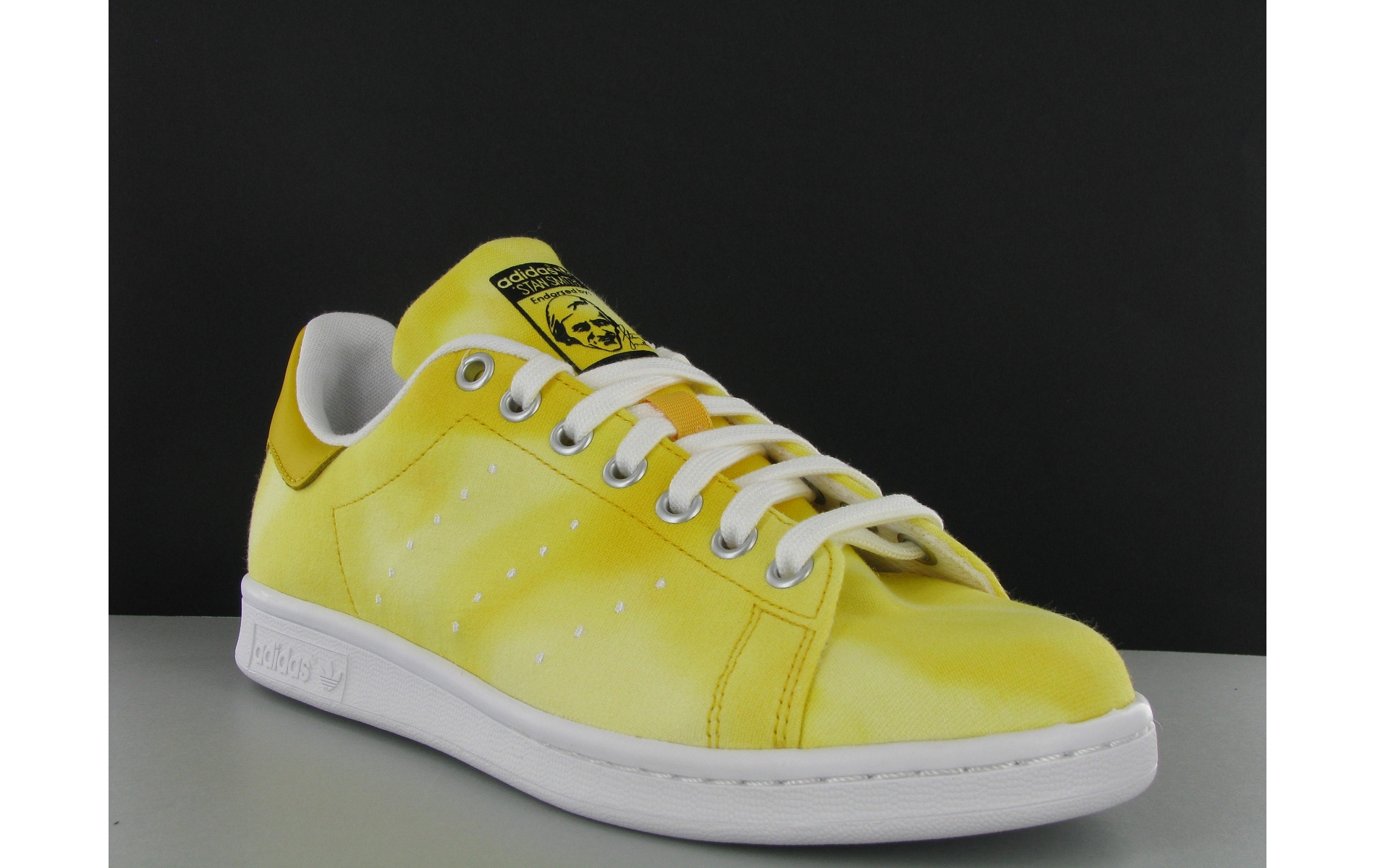 hu holi stan smith