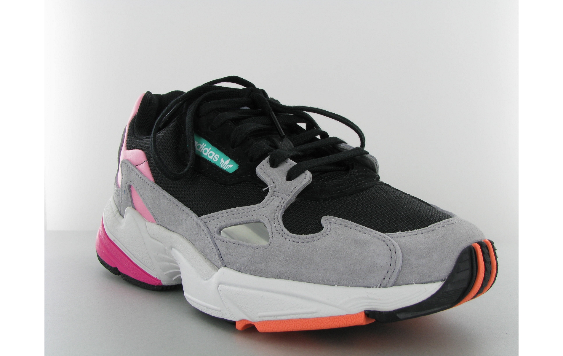 soldes adidas falcon